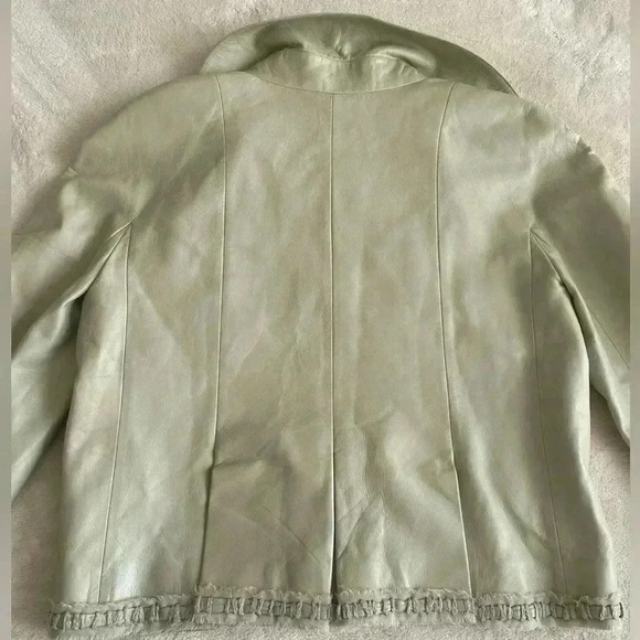 CHANEL Light Green Jacket size medium new - Picture 11 of 16